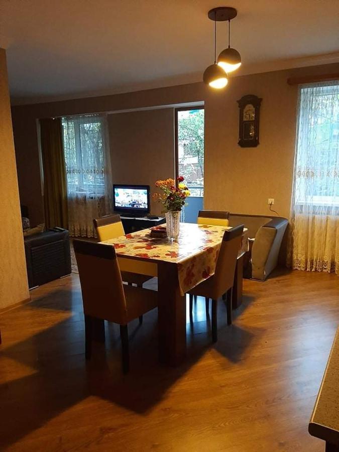 Hotel Family Hotel Chiatura Ngoại thất bức ảnh